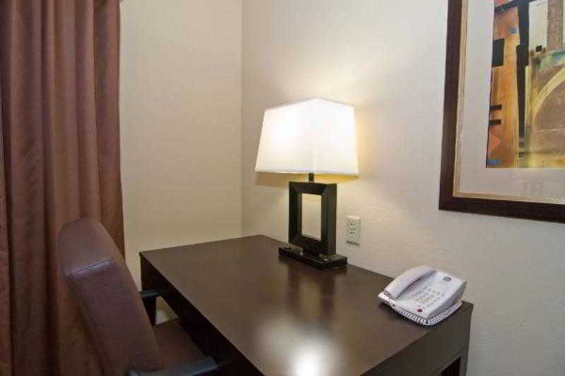 Best Western Bastrop Pines Inn Extérieur photo