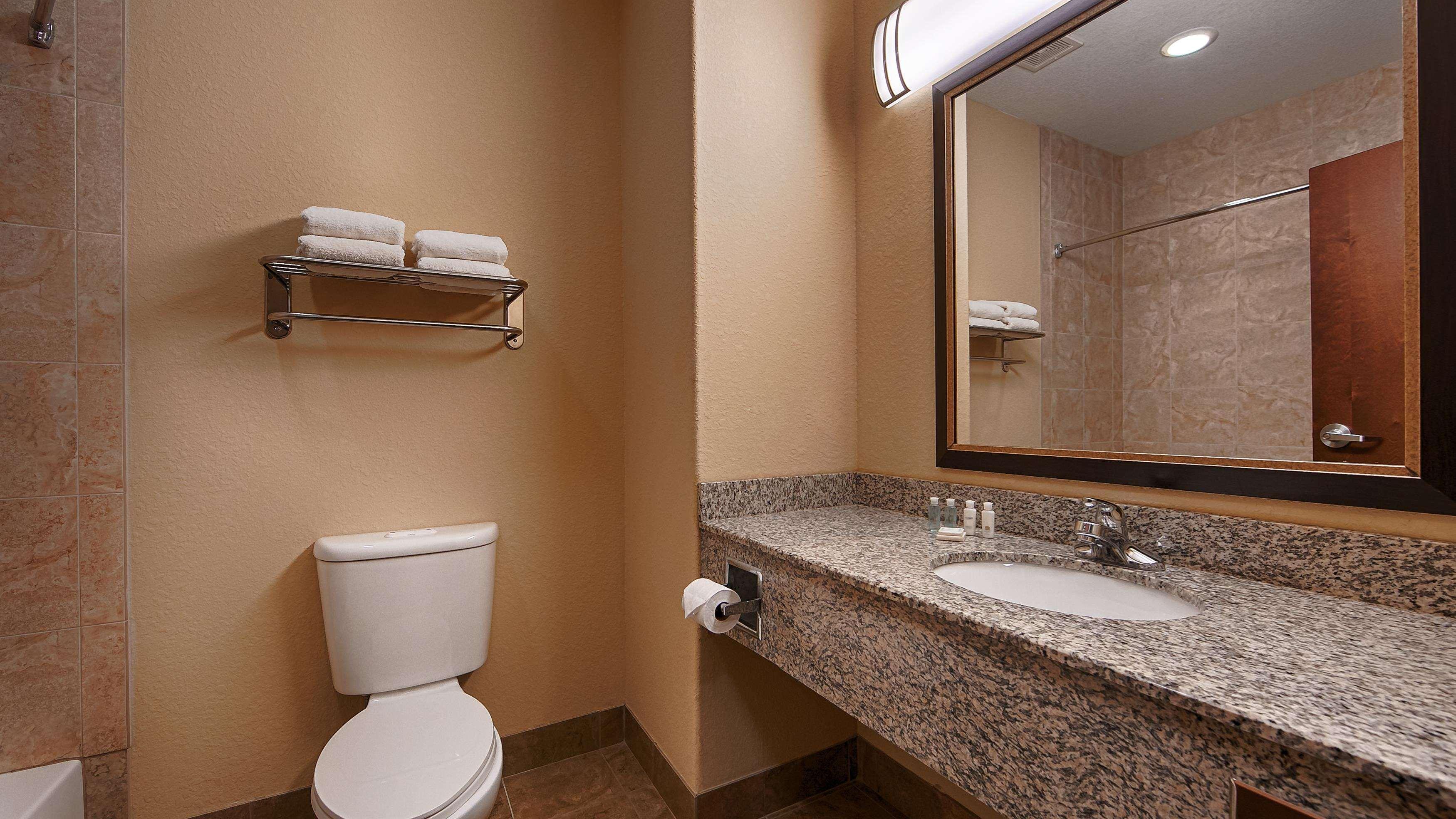 Best Western Bastrop Pines Inn Extérieur photo