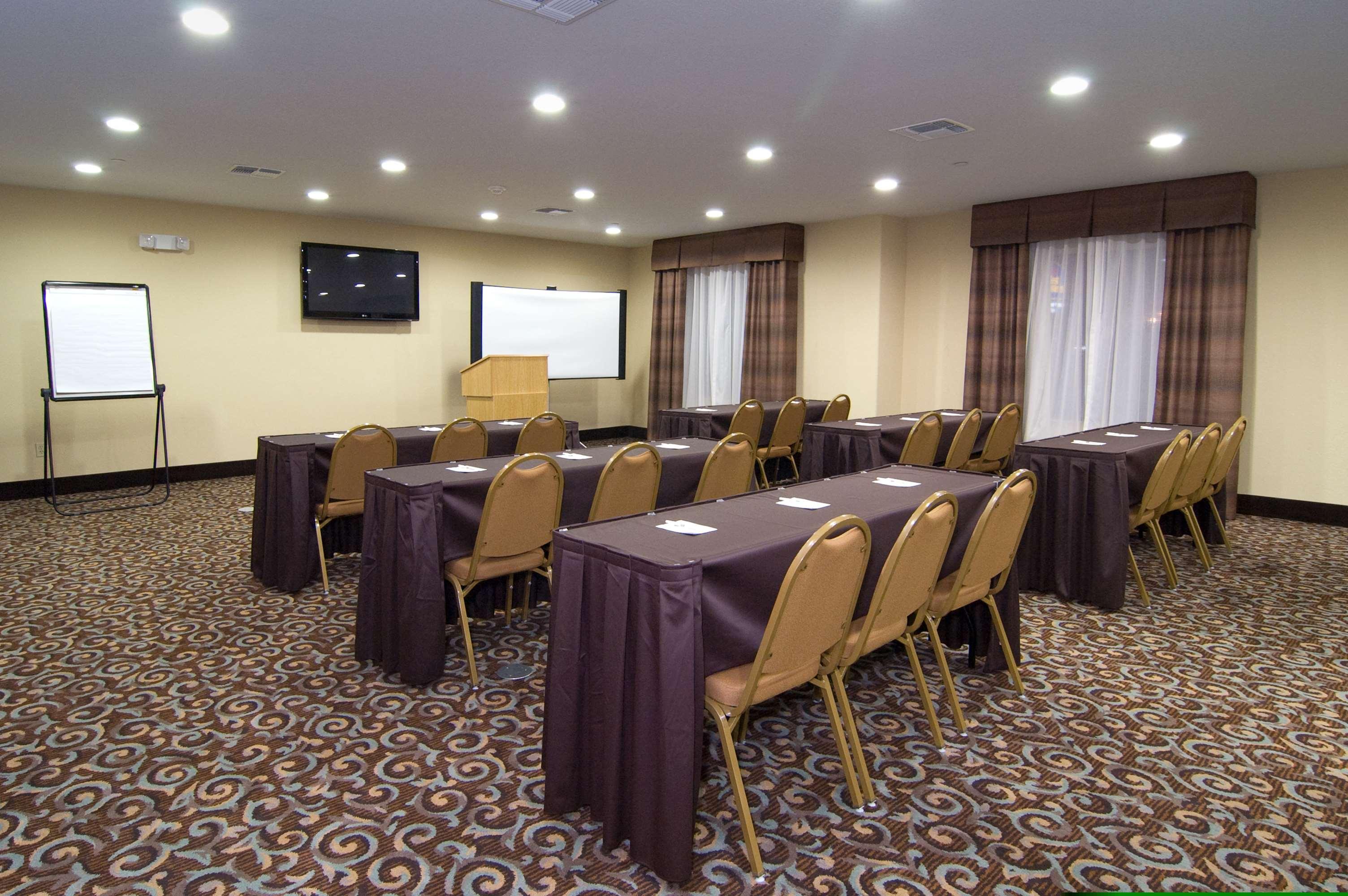 Best Western Bastrop Pines Inn Business photo