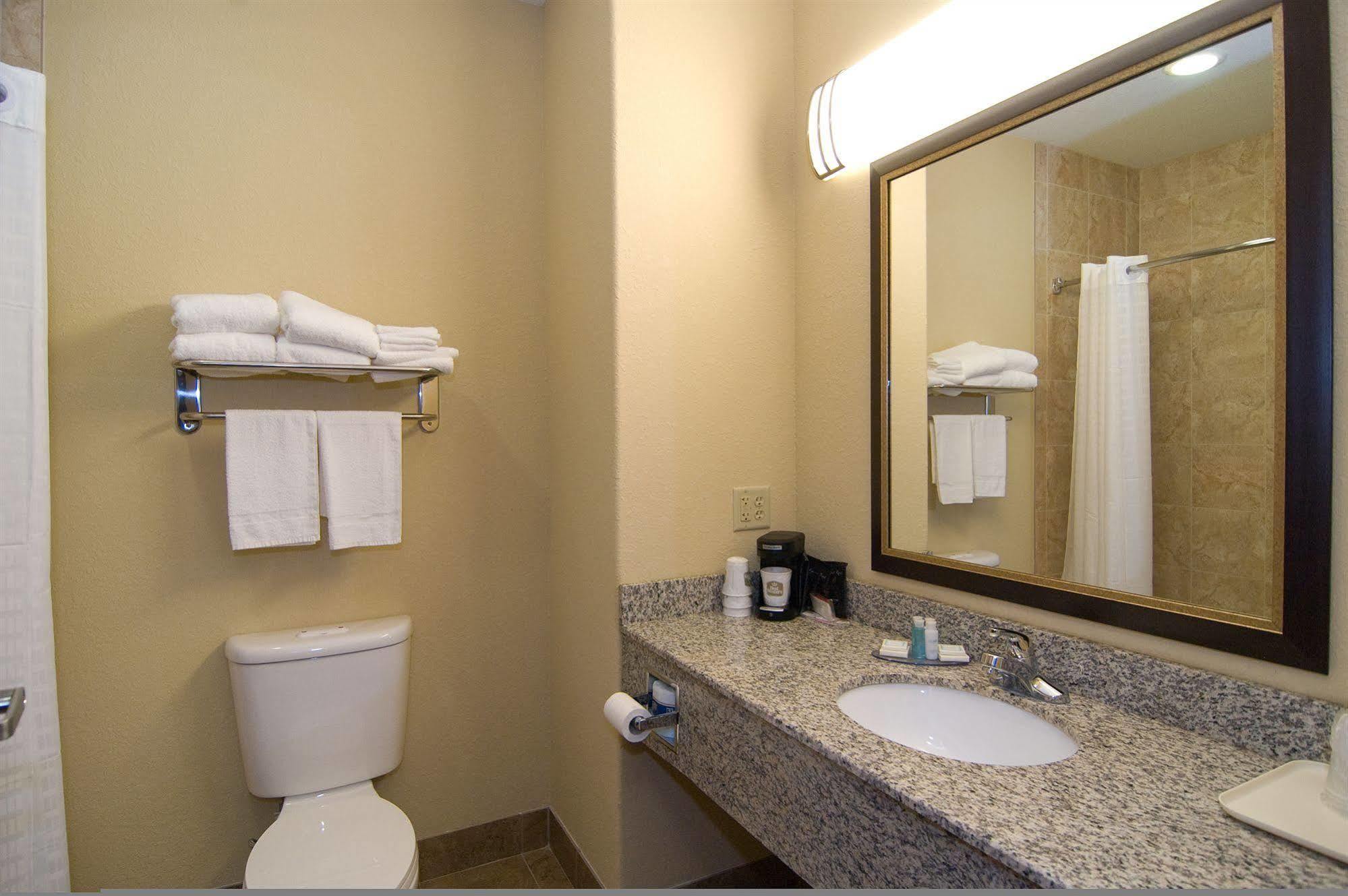 Best Western Bastrop Pines Inn Extérieur photo